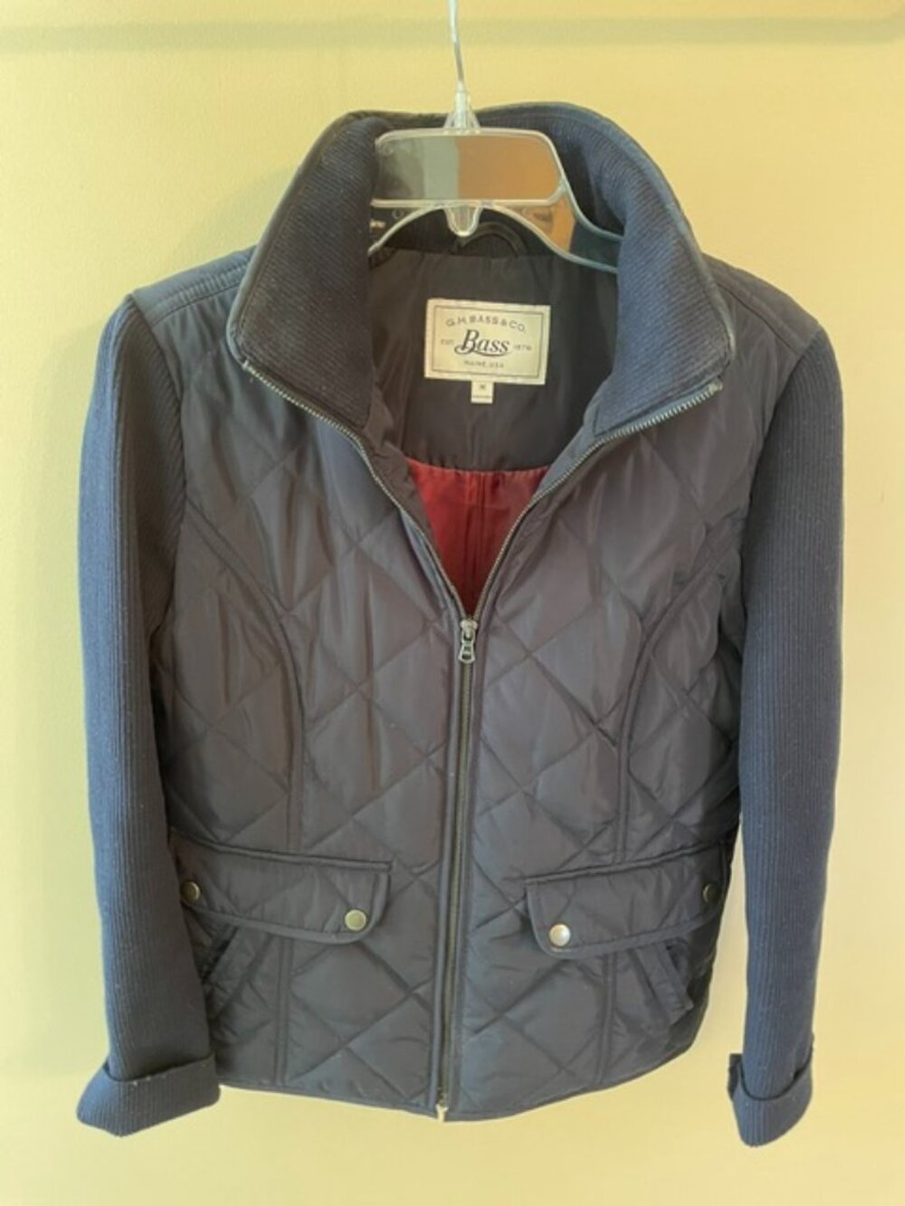 Women's Bass Quilted Jacket with heavy knit sleeves in Navy, size Medium